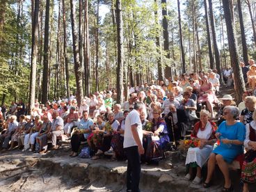 Wyjątkowe nabożeństwo w Dolinie Objawienia we wsi Kałuże